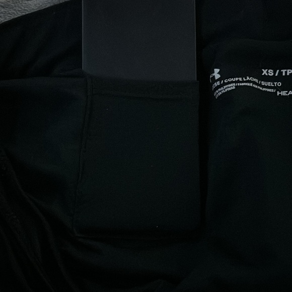 Size Xs under armor shorts - Picture 4 of 5